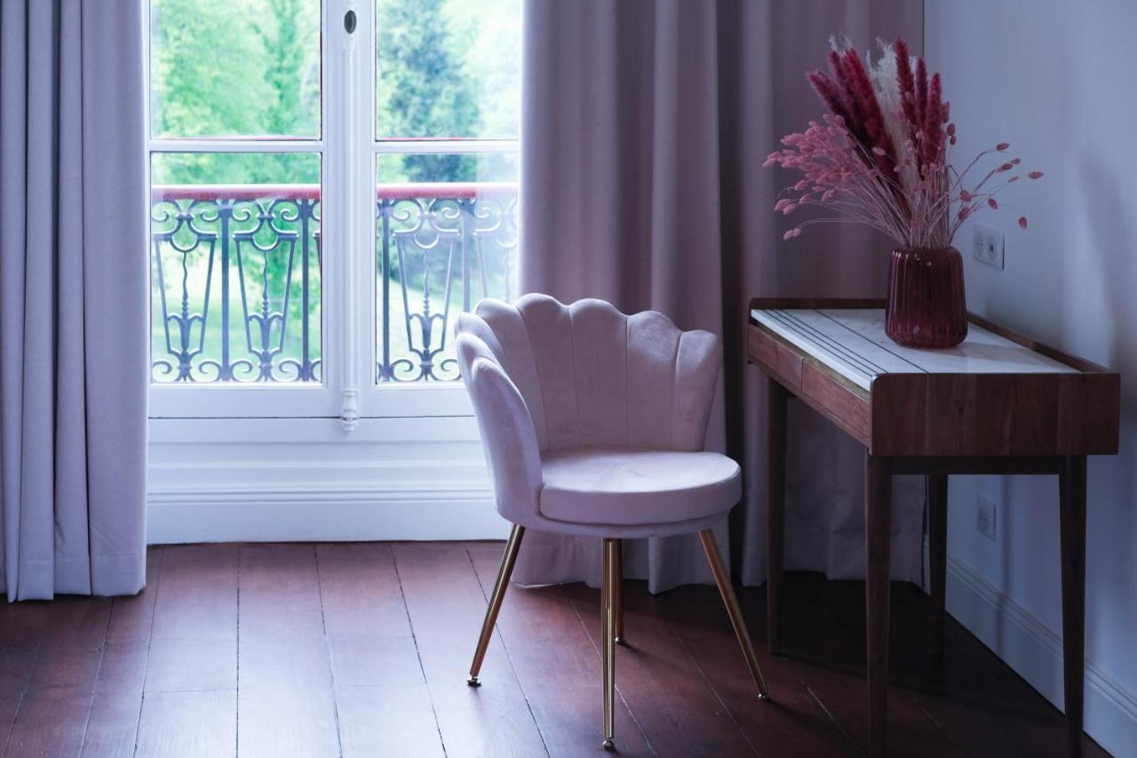 Bed and Breakfast Domaine De La Tisnere Gelos Экстерьер фото